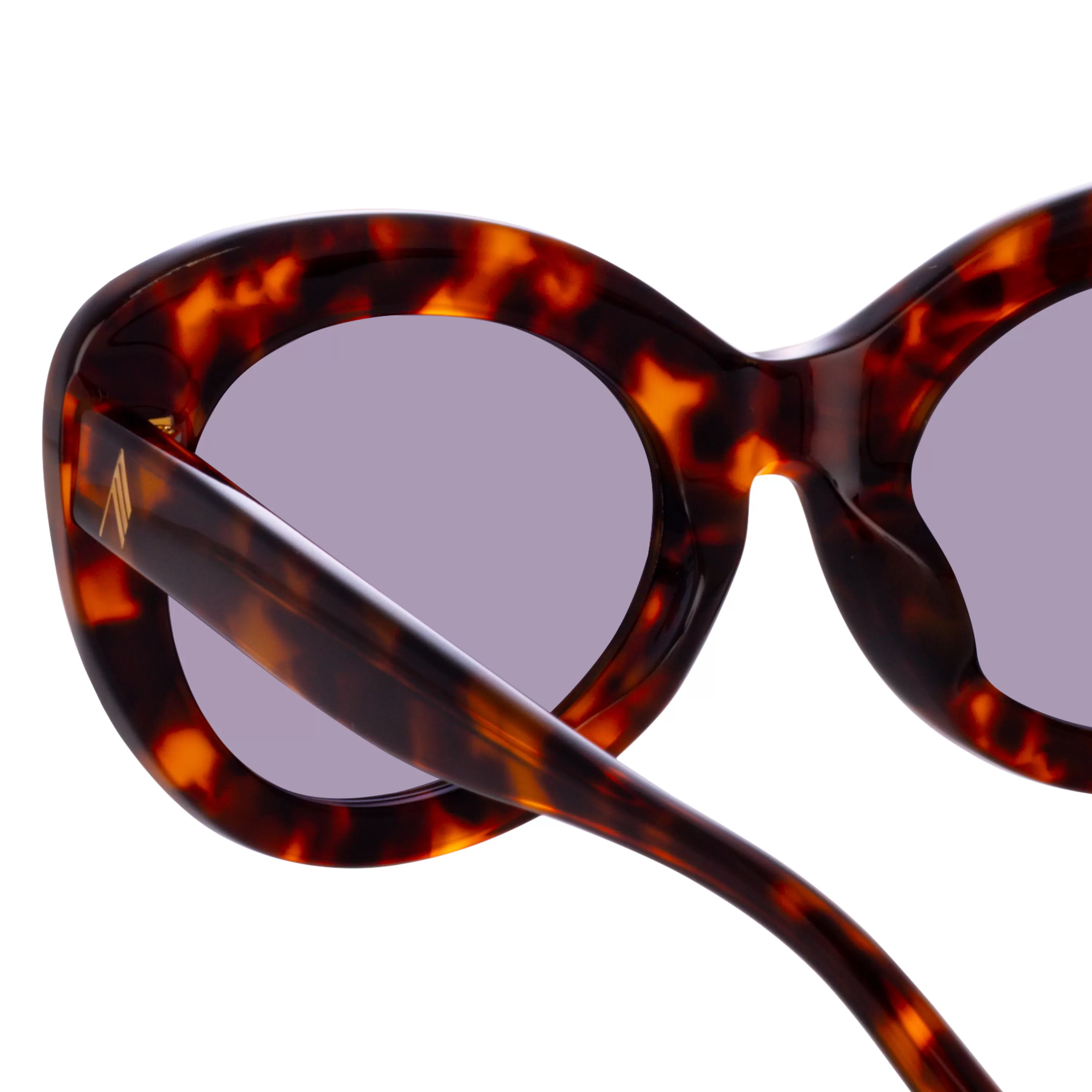 agnes_cat_eye_sunglasses_in_tortoiseshell_5.webp LINDA FARROW (U.K.) Agnes Cat Eye Sunglasses in Tortoiseshell