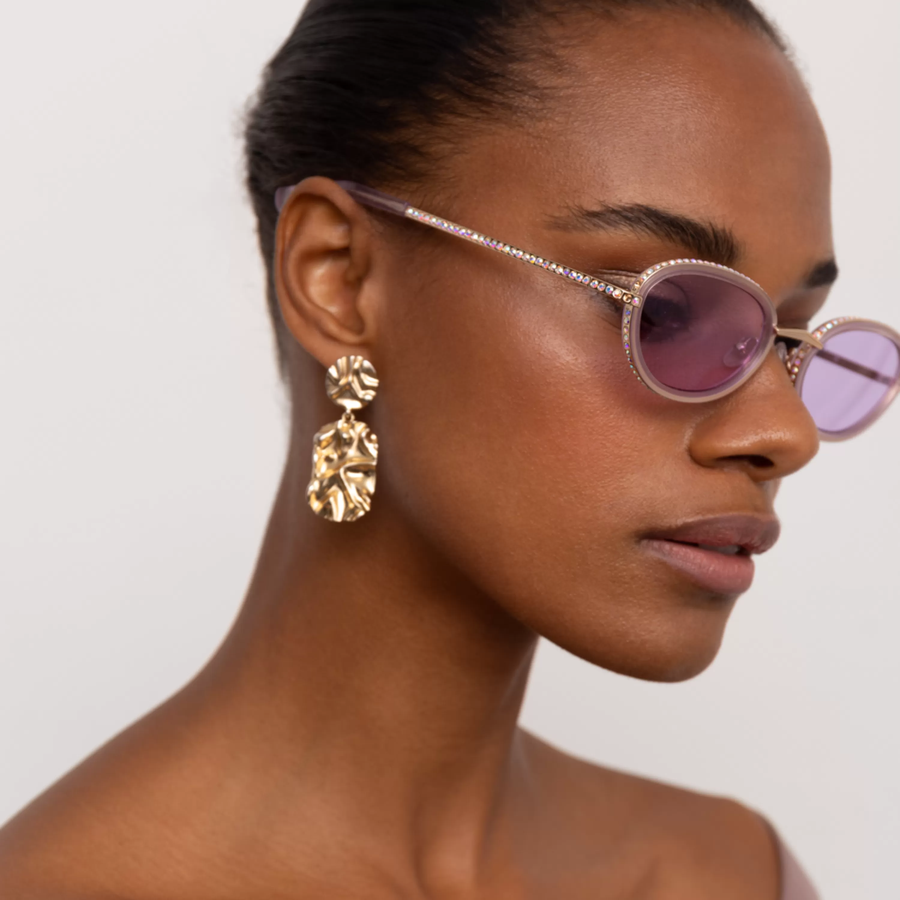 Area 1 Oval Sunglasses in Light Gold Tone