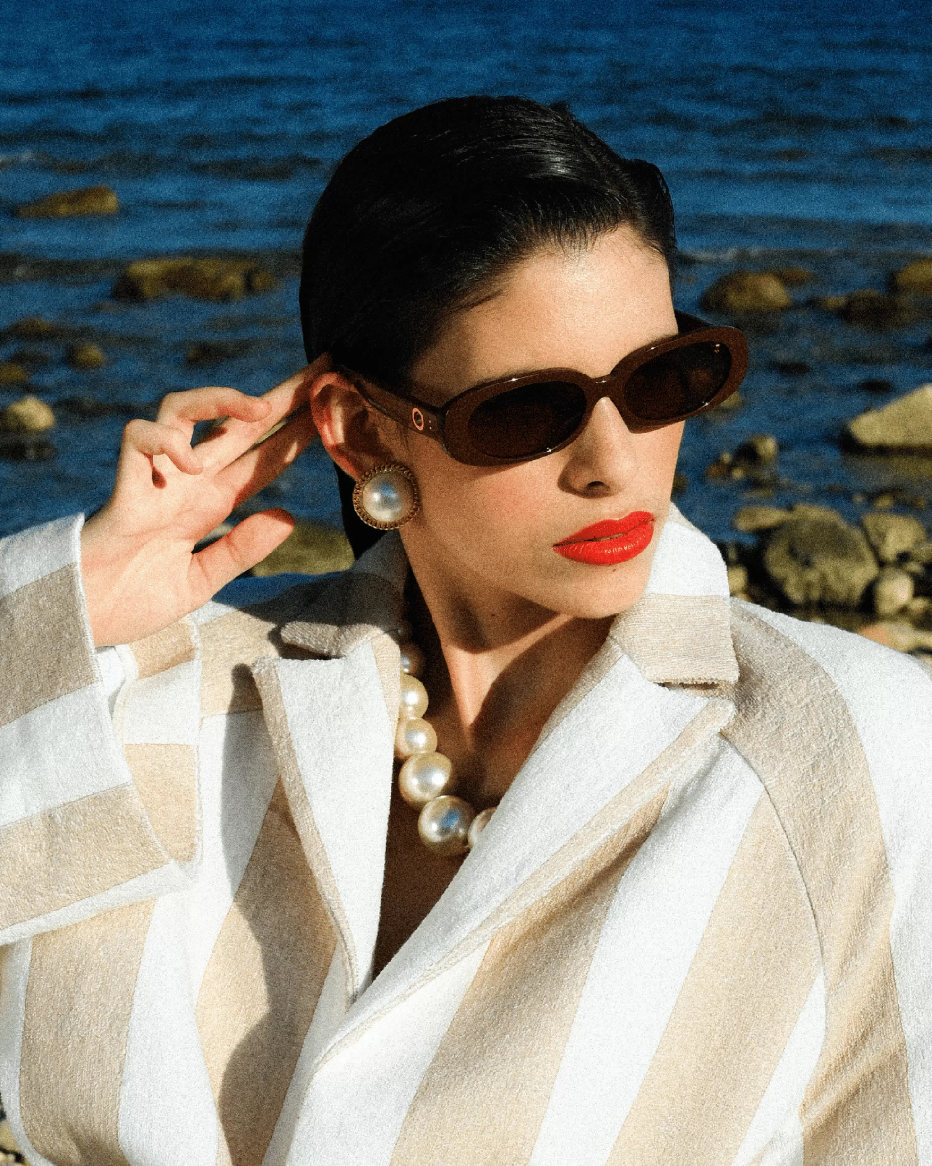 cara_oval_sunglasses_in_brown_5.webp LINDA FARROW (U.K.) Cara Oval Sunglasses in Brown
