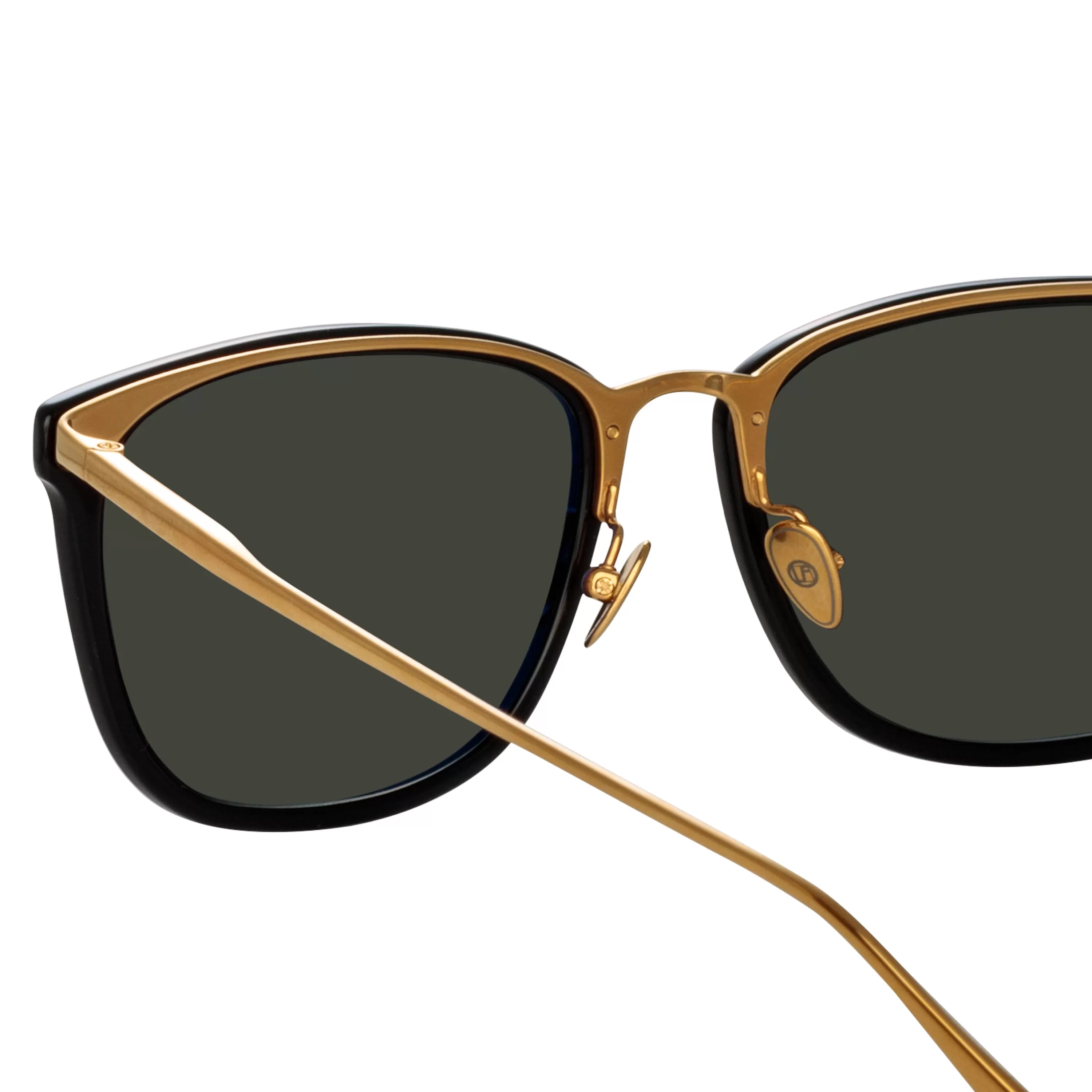 cassin_dframe_sunglasses_in_black_4.webp Women LINDA FARROW (U.K.) Cassin D-Frame Sunglasses in Black