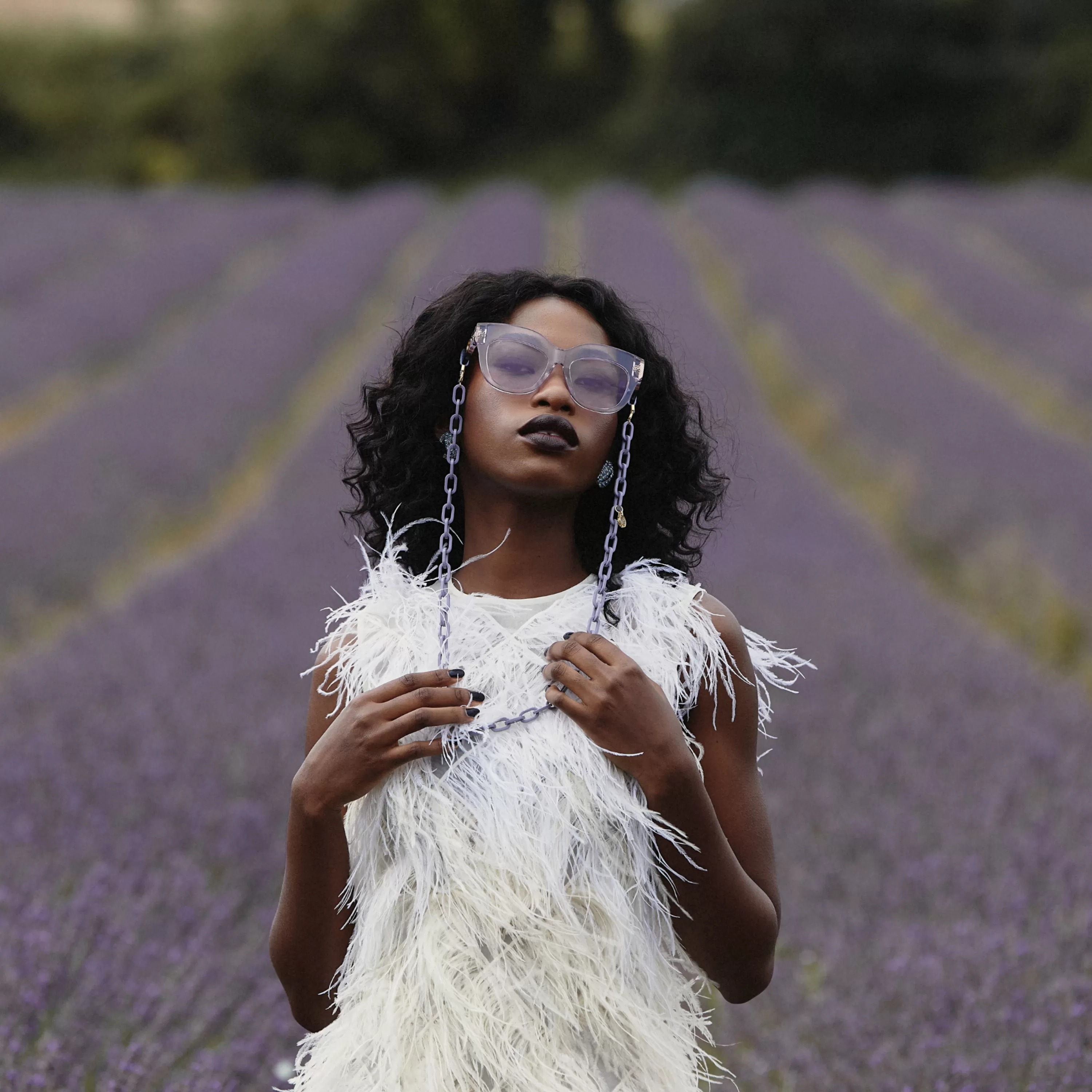 dunaway_oversized_sunglasses_in_lilac_2.webp Linda Farrow Dunaway Oversized Sunglasses in Lilac