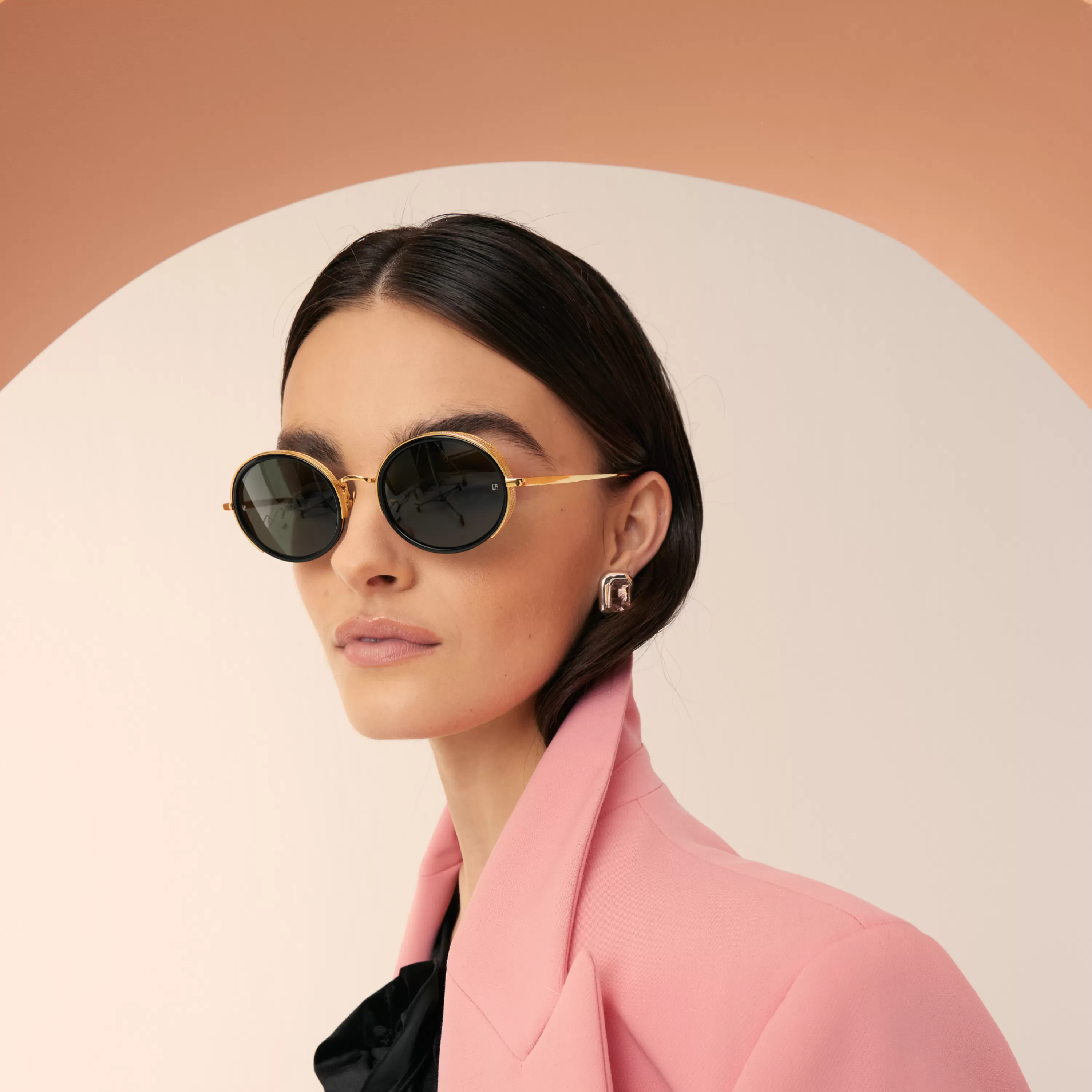finn_oval_sunglasses_in_yellow_gold_6.webp Women LINDA FARROW (U.K.) Finn Oval Sunglasses in Yellow Gold