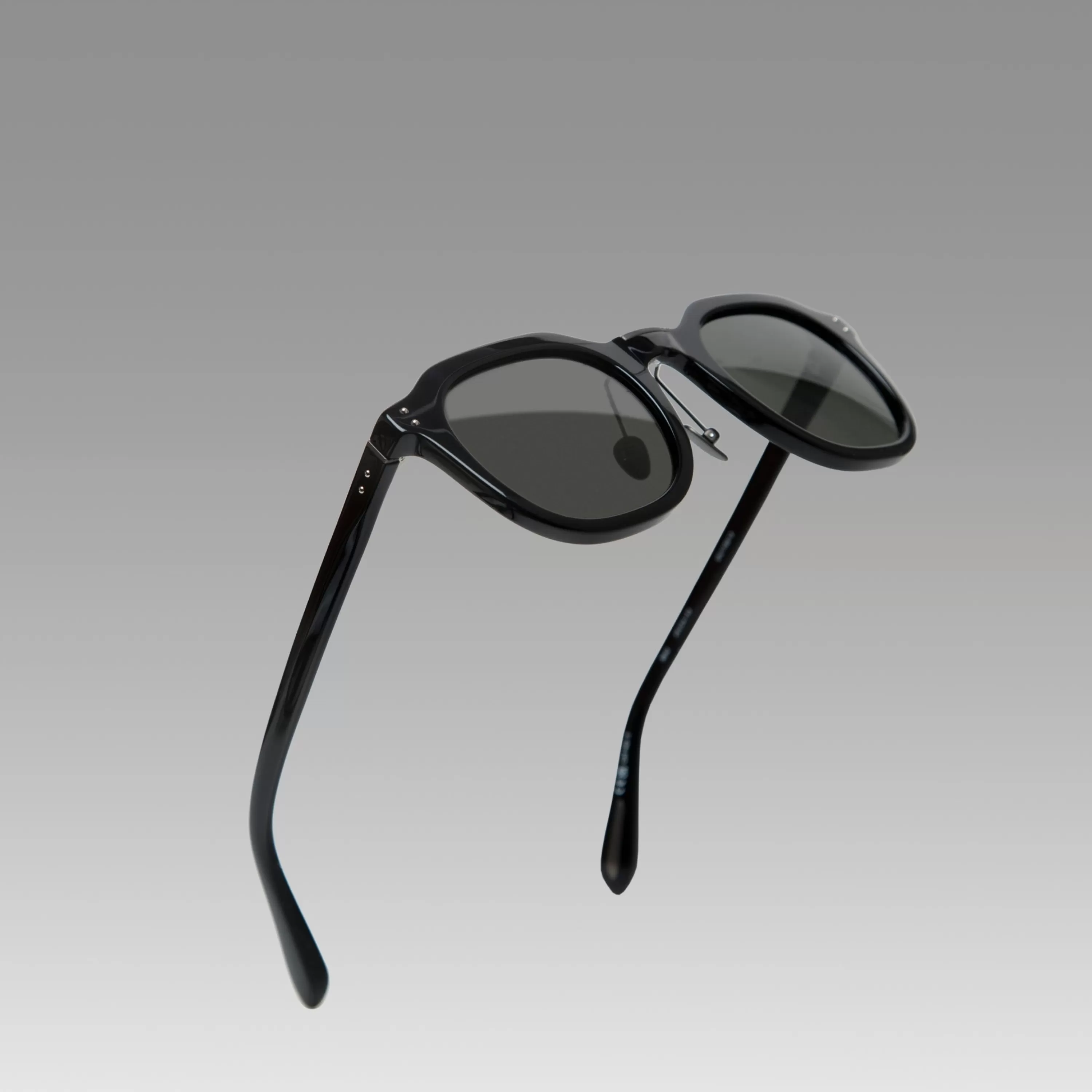LINDA FARROW (U.K.) Fletcher Angular Sunglasses in Black and Grey