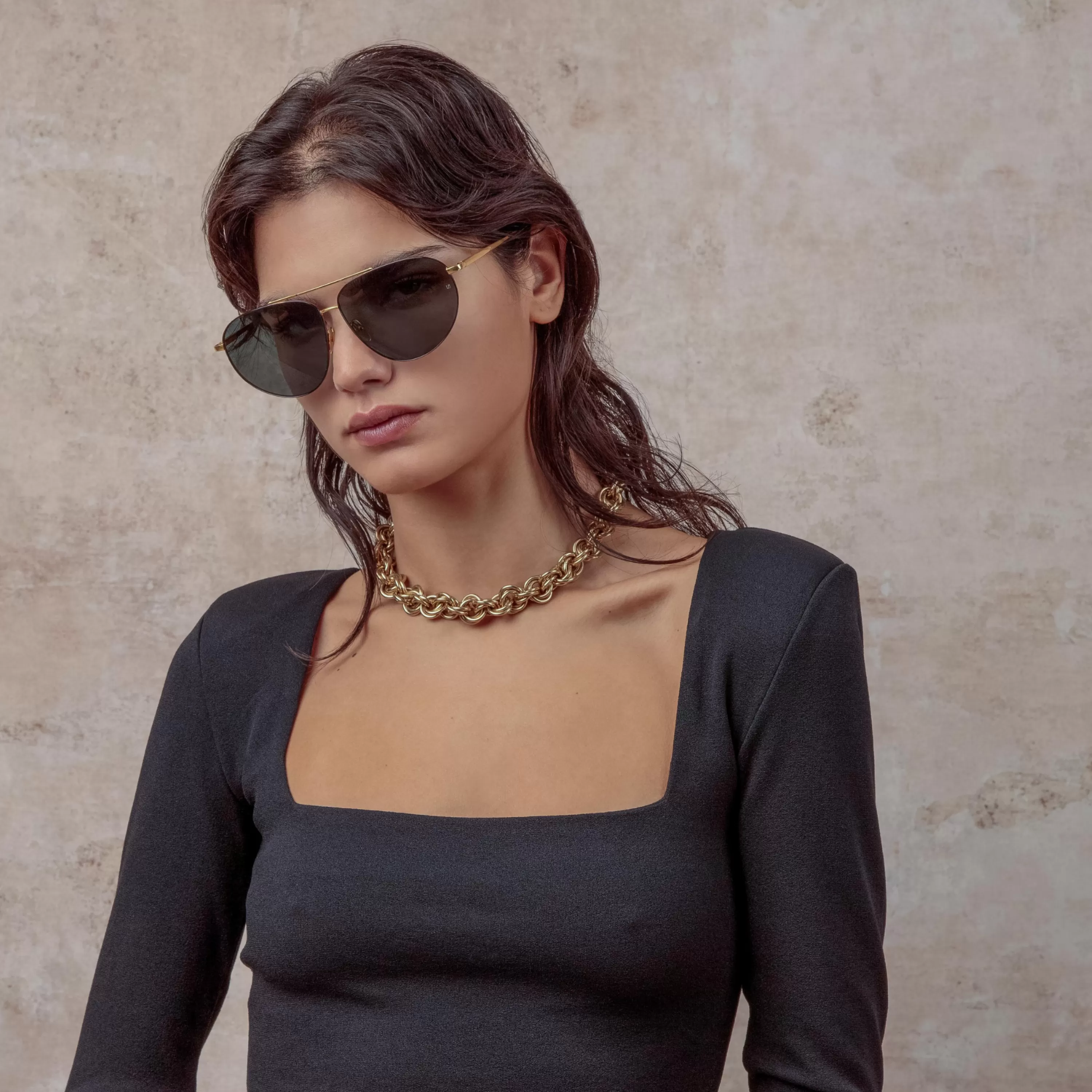 gabriel_oversized_sunglasses_in_yellow_gold_5.webp LINDA FARROW (U.K.) Gabriel Oversized Sunglasses in Yellow Gold