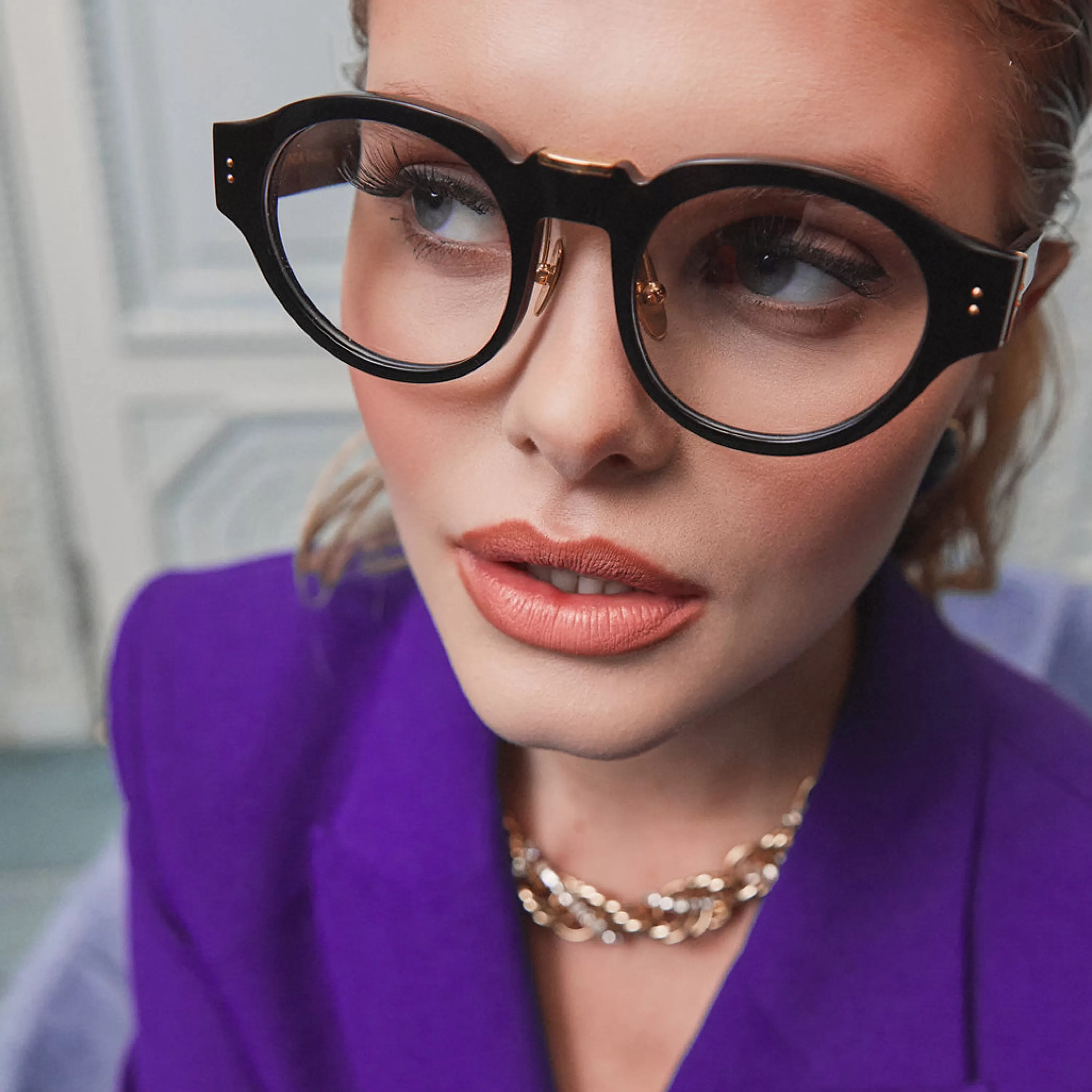 leon_angular_optical_frame_in_black_5.webp LINDA FARROW (U.K.) Leon Angular Optical Frame in Black