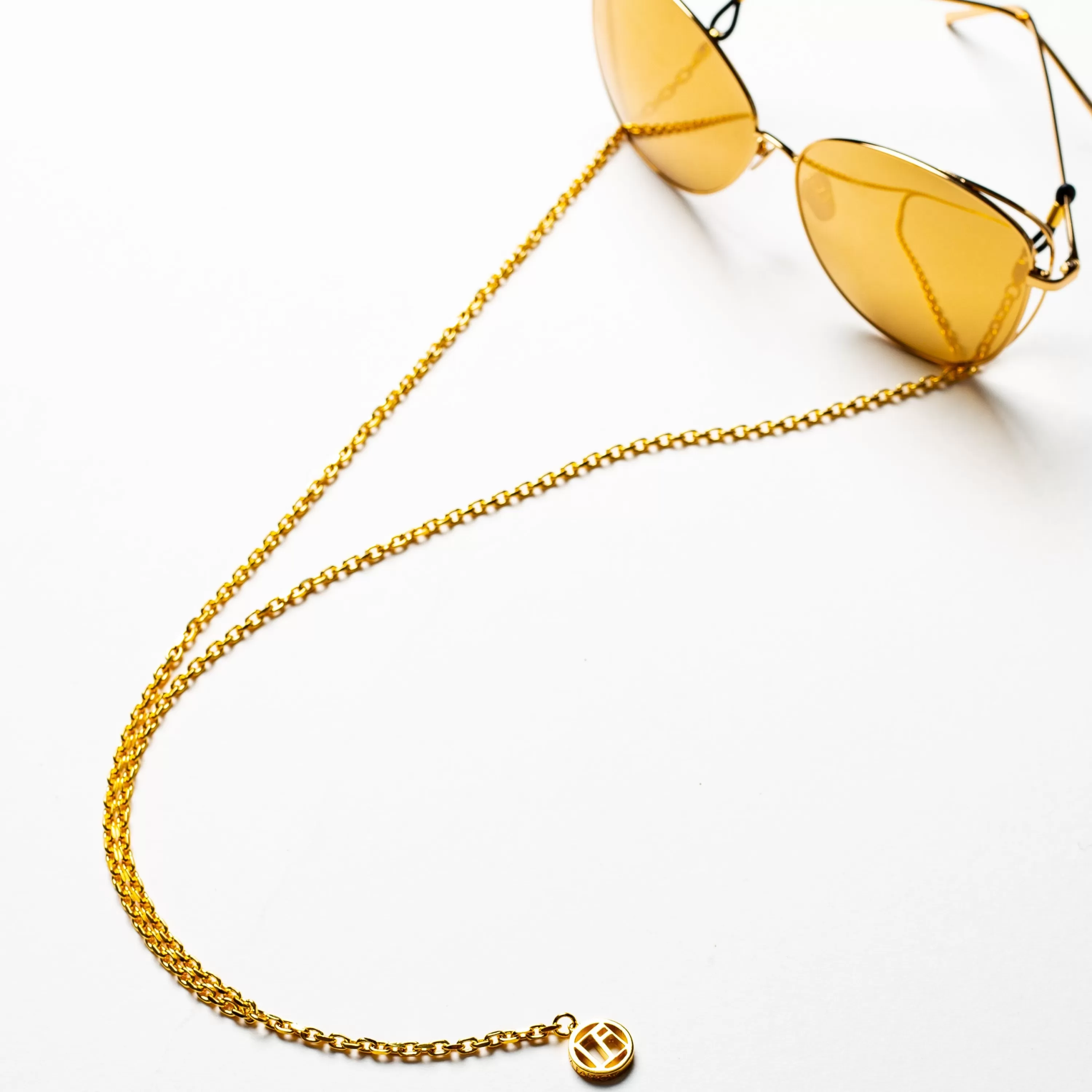 linda_farrow__c_fine_chain_2.webp Linda Farrow 1 C2 Fine Chain