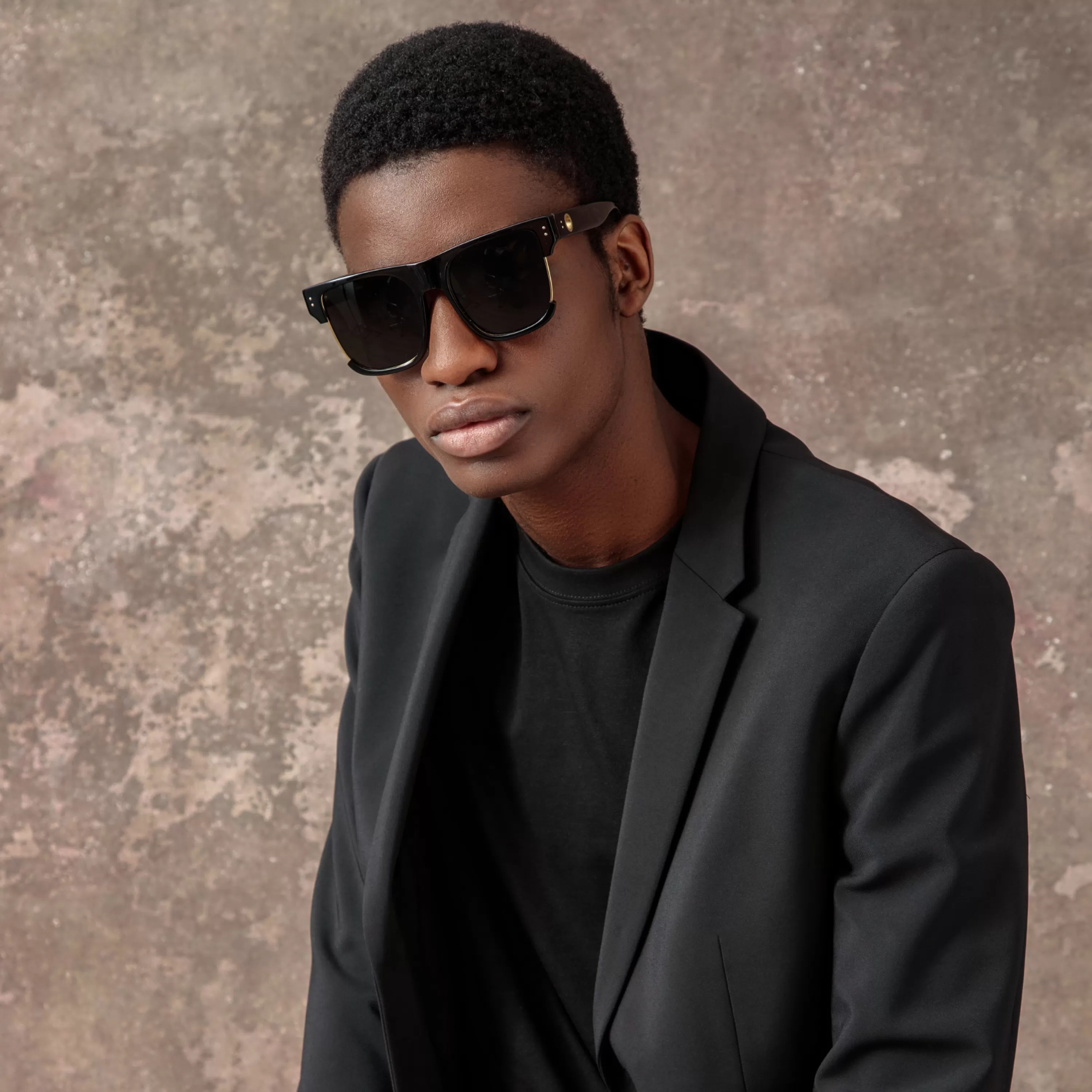 mens_lomas_dframe_sunglasses_in_black_4.webp LINDA FARROW (U.K.) Men's Lomas D-Frame Sunglasses in Black