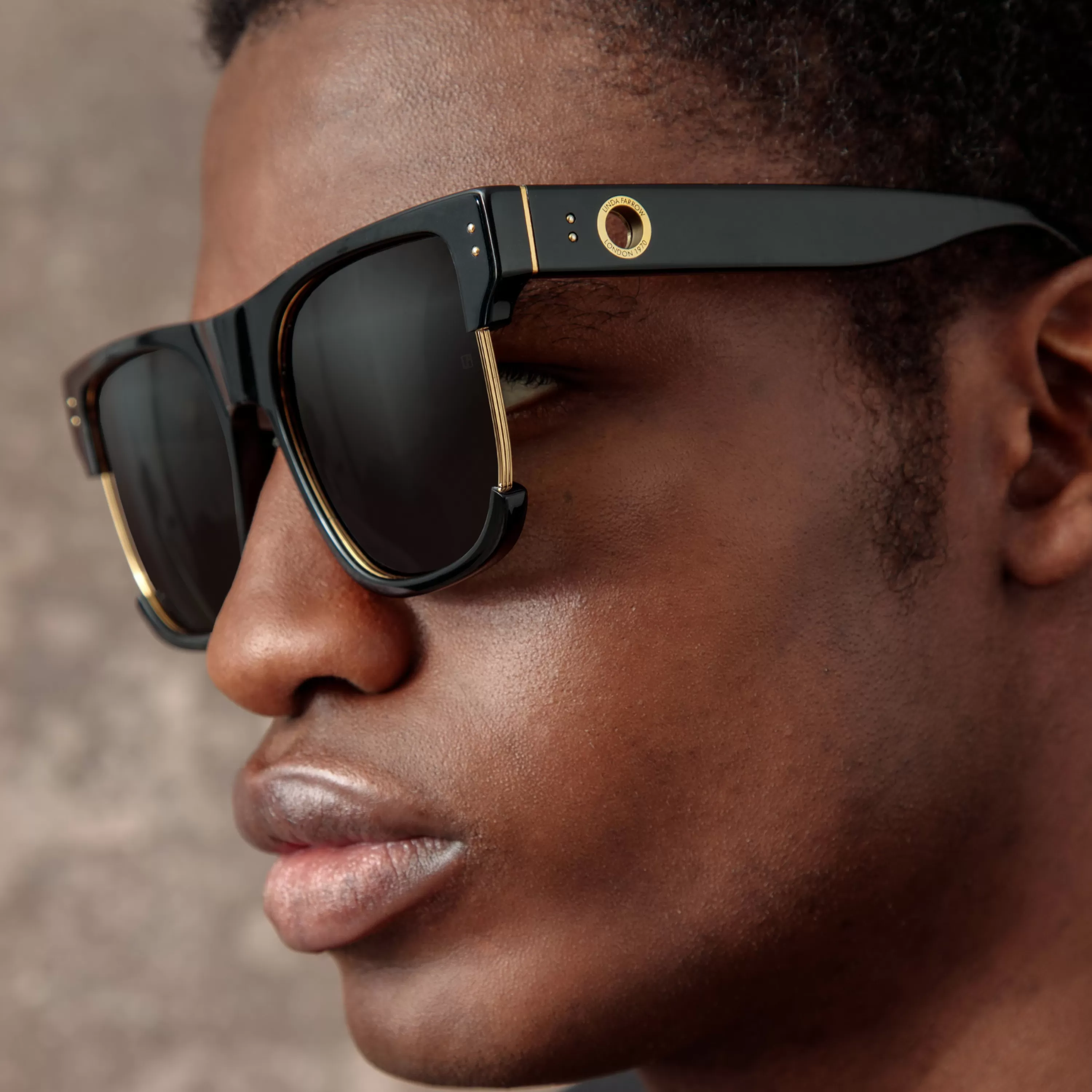 mens_lomas_dframe_sunglasses_in_black_5.webp LINDA FARROW (U.K.) Men's Lomas D-Frame Sunglasses in Black