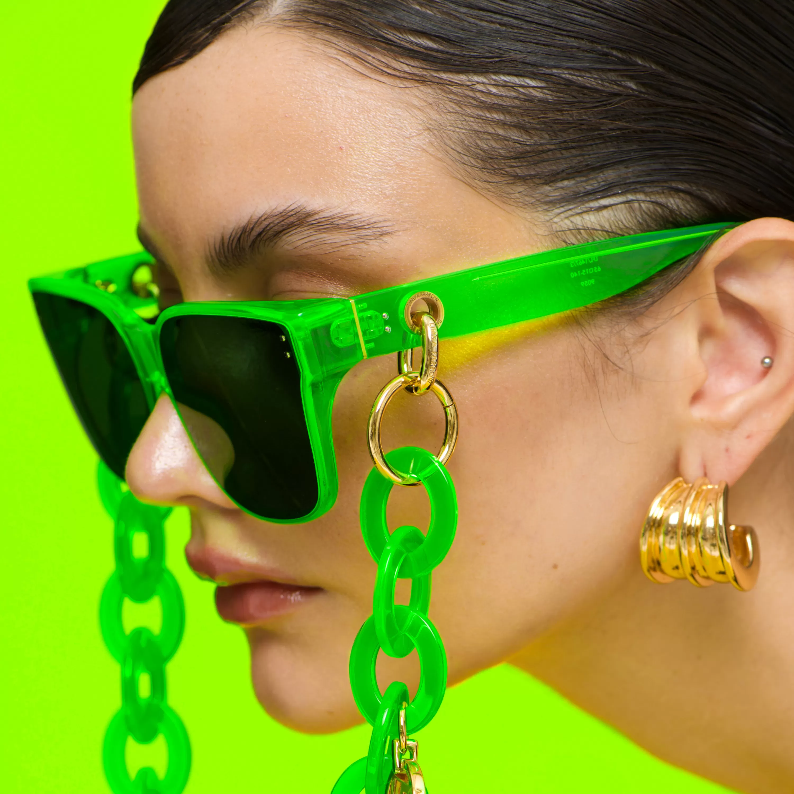 rui_oversize_sunglasses_in_neon_lime_5.webp Women LINDA FARROW (U.K.) Rui Oversize Sunglasses in Neon Lime