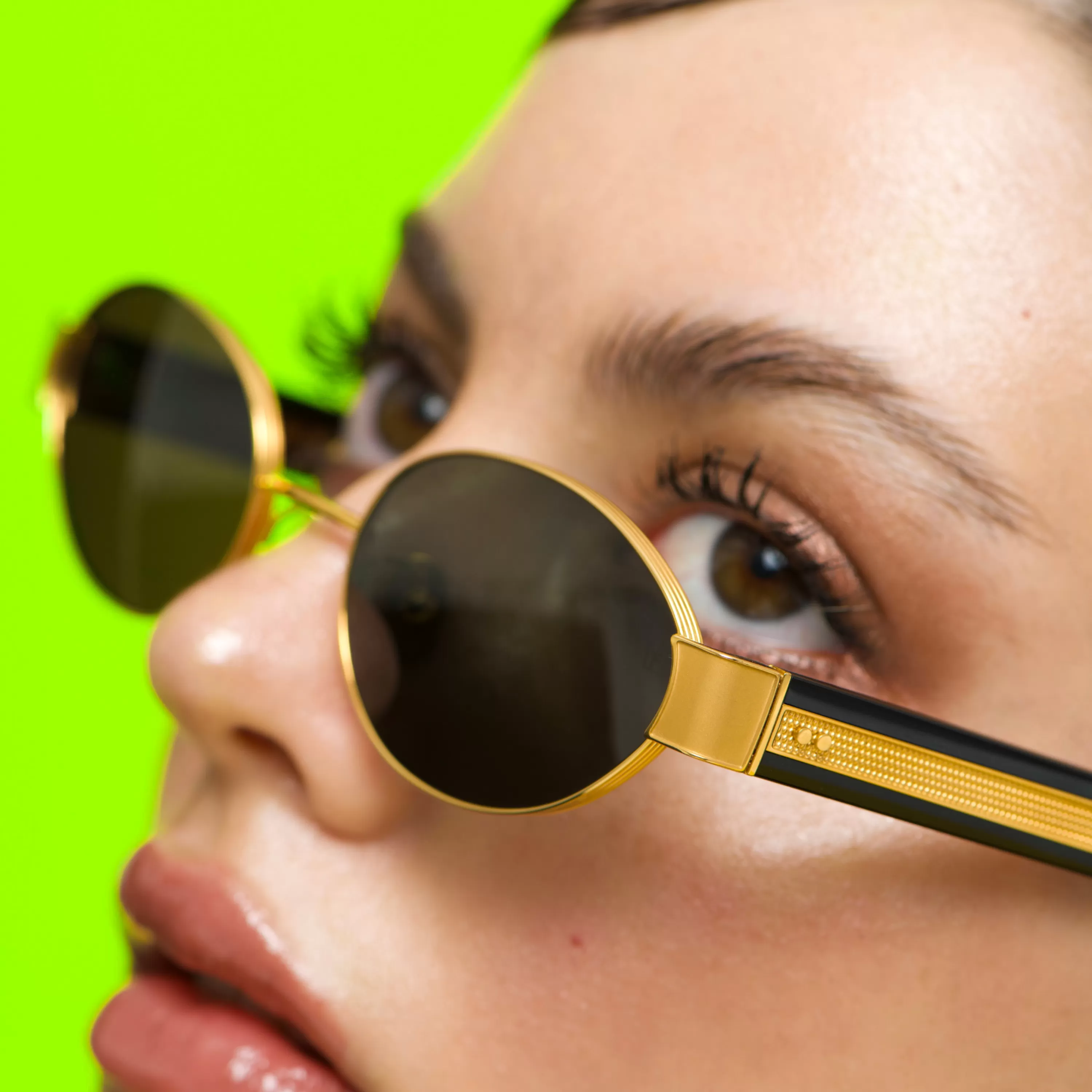 sadie_oval_sunglasses_in_yellow_gold_5.webp Women LINDA FARROW (U.K.) Sadie Oval Sunglasses in Yellow Gold