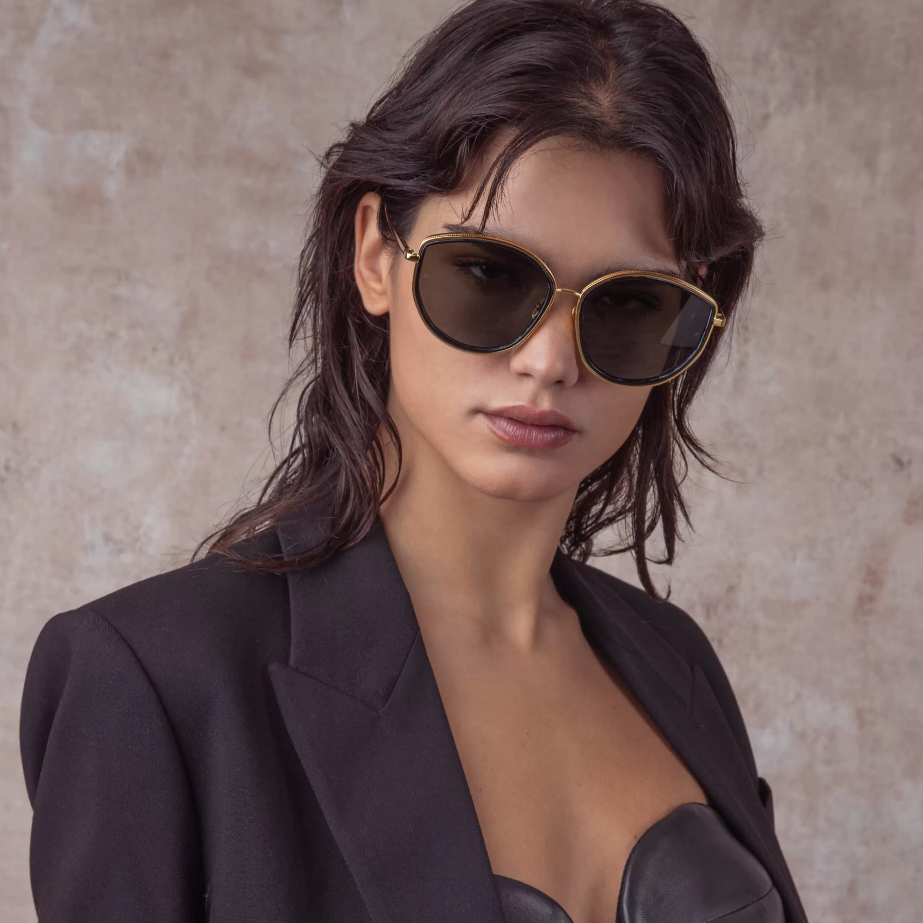 samara_cat_eye_sunglasses_in_yellow_gold_4.webp Women LINDA FARROW (U.K.) Samara Cat Eye Sunglasses in Yellow Gold