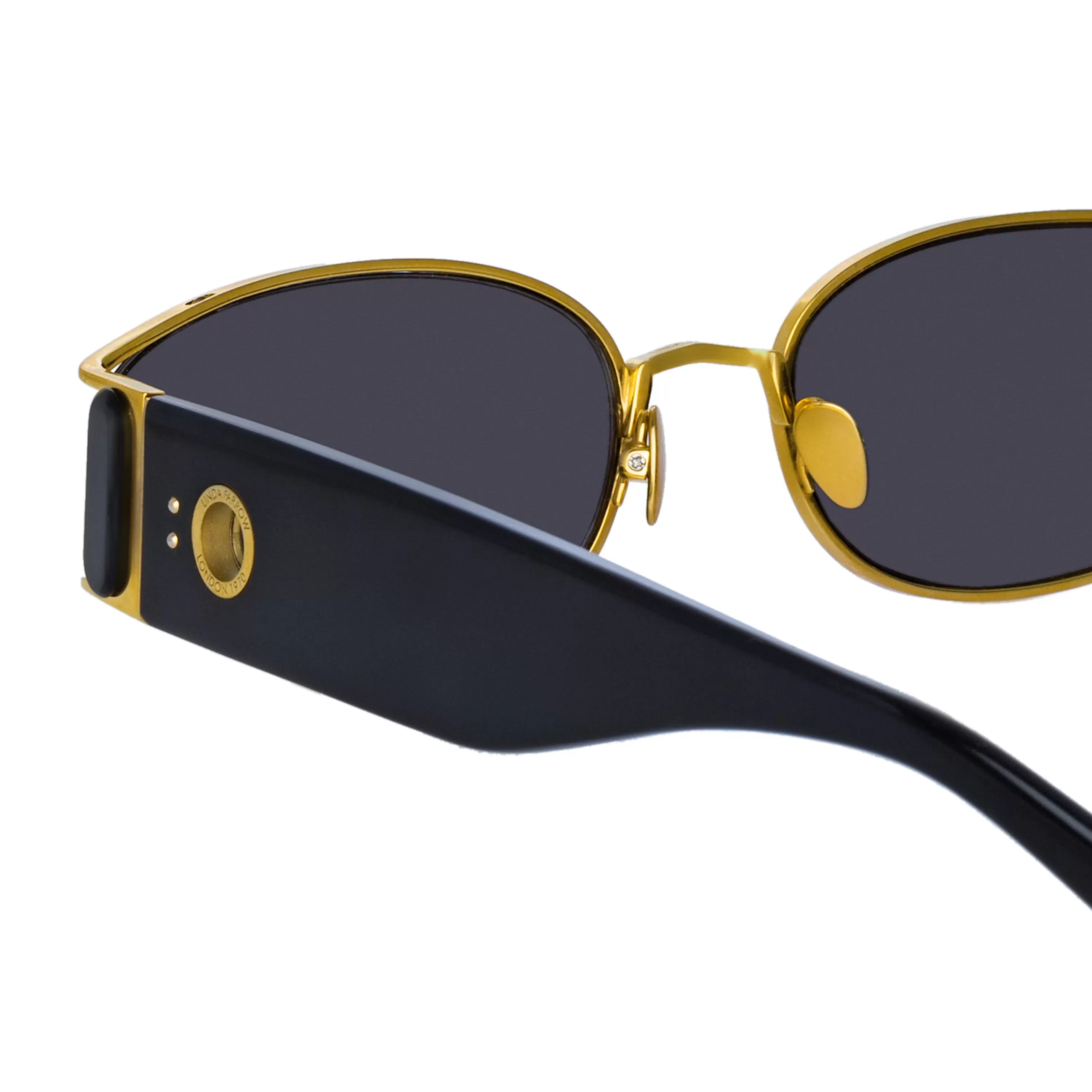 shelby_cat_eye_sunglasses_in_black_mens_3.webp LINDA FARROW (U.K.) Shelby Cat Eye Sunglasses in Black (Men's)