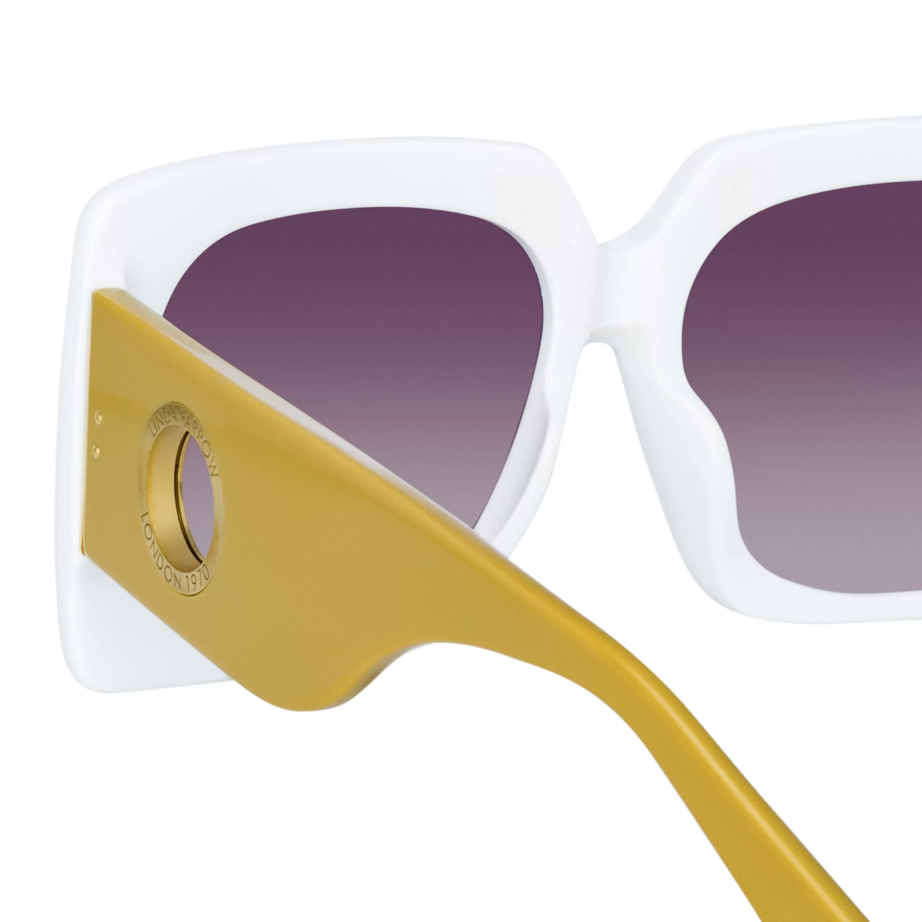 sierra_oversized_sunglasses_in_white_3.webp LINDA FARROW (U.K.) Sierra Oversized Sunglasses in White
