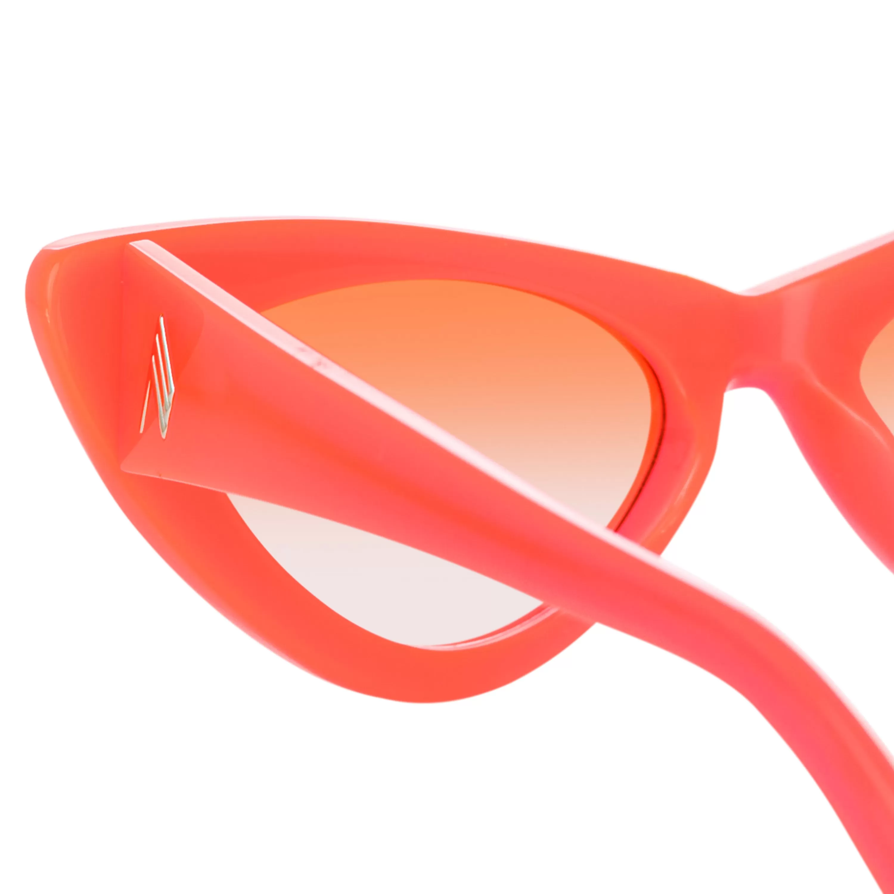 the_attico_dora_cat_eye_sunglasses_in_pink_3.webp The Attico Dora Cat Eye Sunglasses in Pink