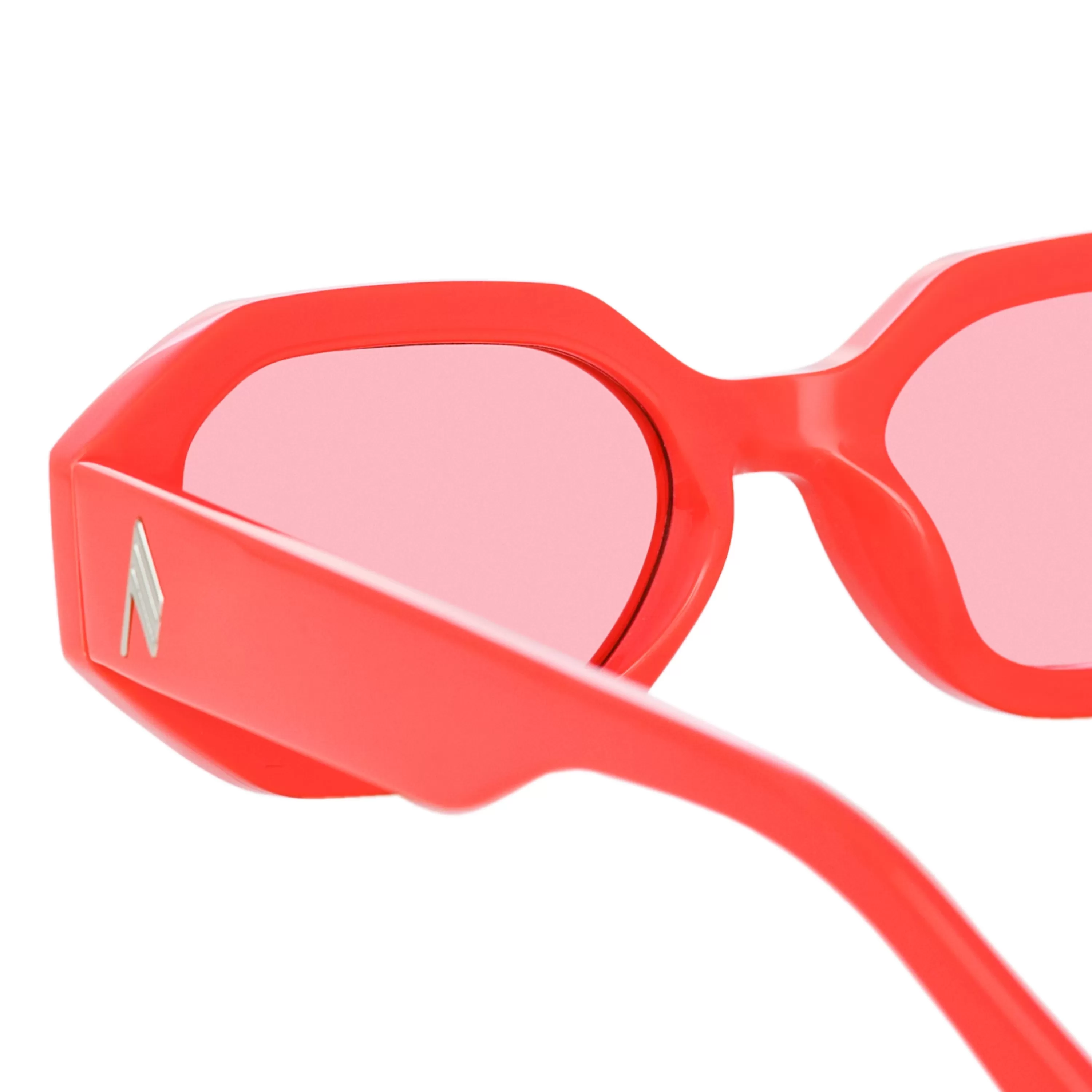 the_attico_irene_angular_sunglasses_in_coral_4.webp The Attico Irene Angular Sunglasses in Coral