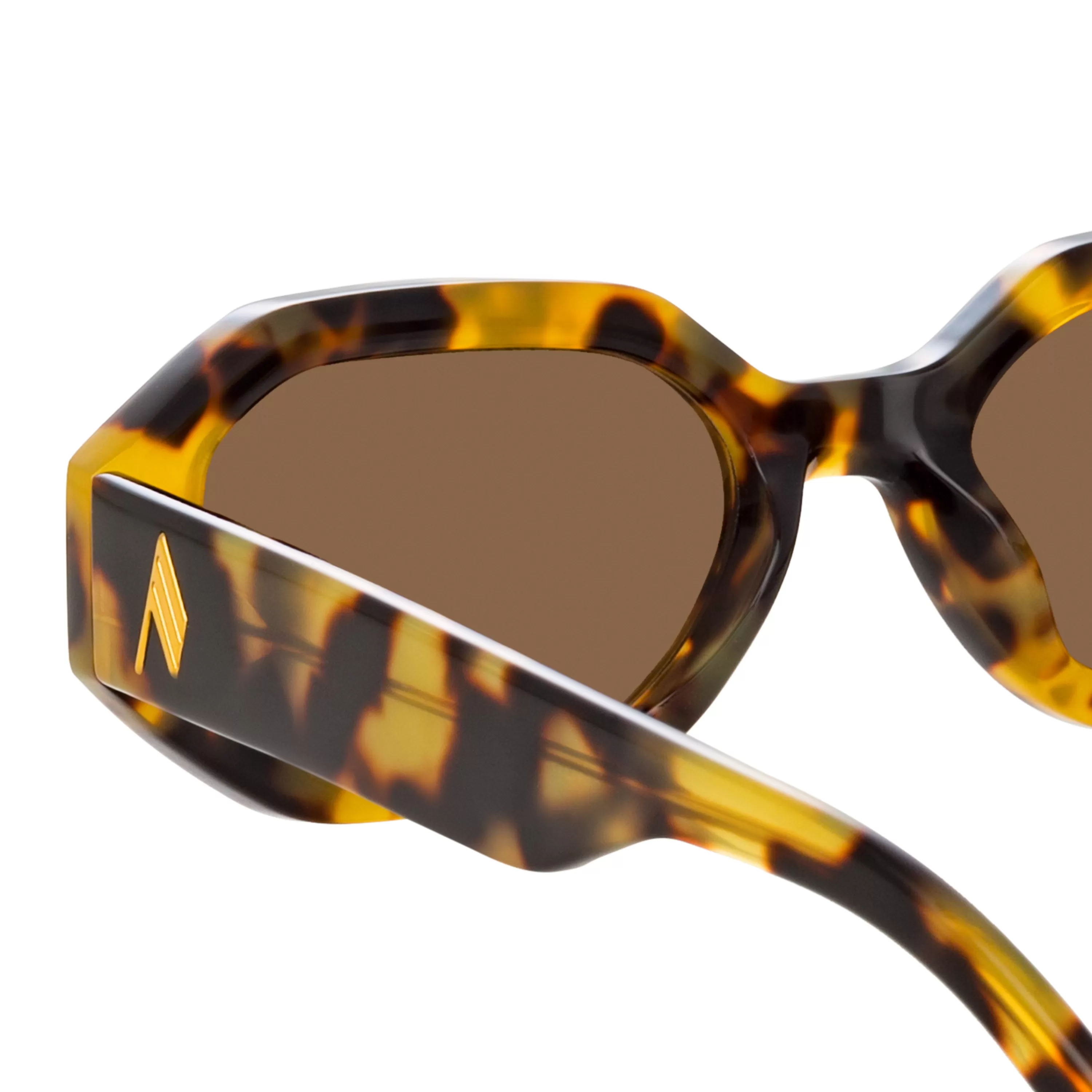 the_attico_irene_angular_sunglasses_in_tortoiseshell_and_brown_3.webp The Attico Irene Angular Sunglasses in Tortoiseshell and Brown