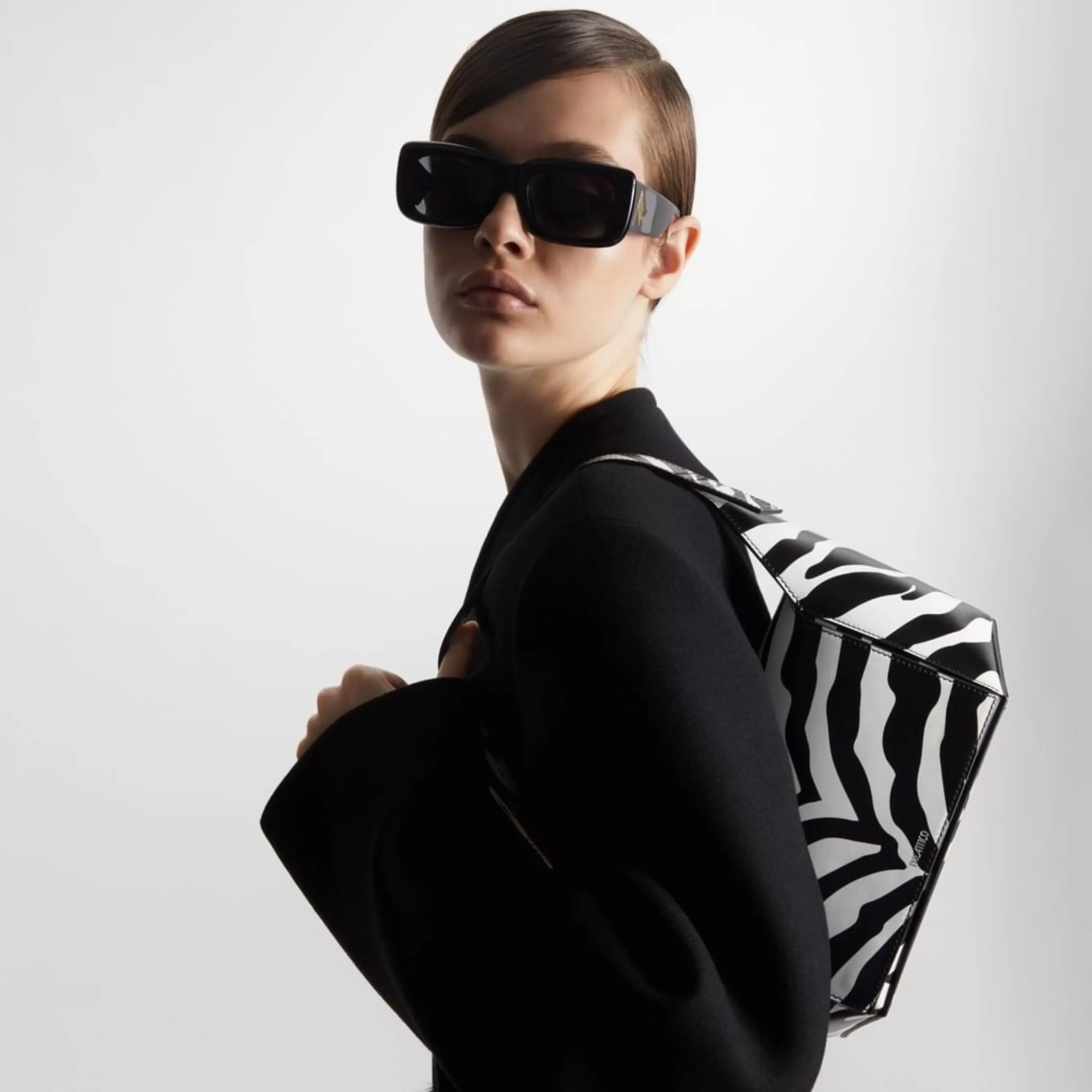 the_attico_marfa_rectangular_sunglasses_in_black_5.webp The Attico Marfa Rectangular Sunglasses in Black