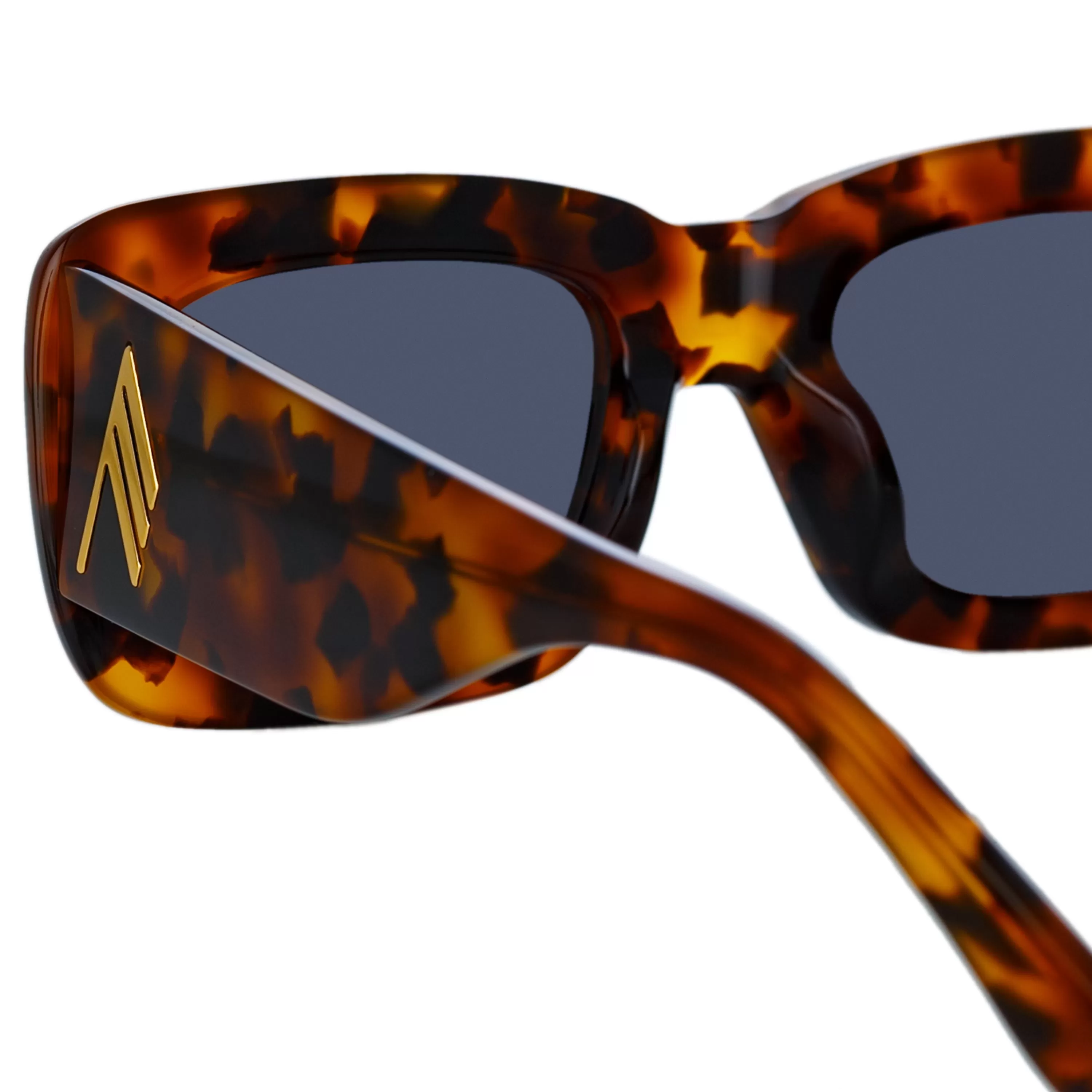 the_attico_marfa_rectangular_sunglasses_in_tortoiseshell_and_blue_lenses_4.webp The Attico Marfa Rectangular Sunglasses in Tortoiseshell and Blue Lenses
