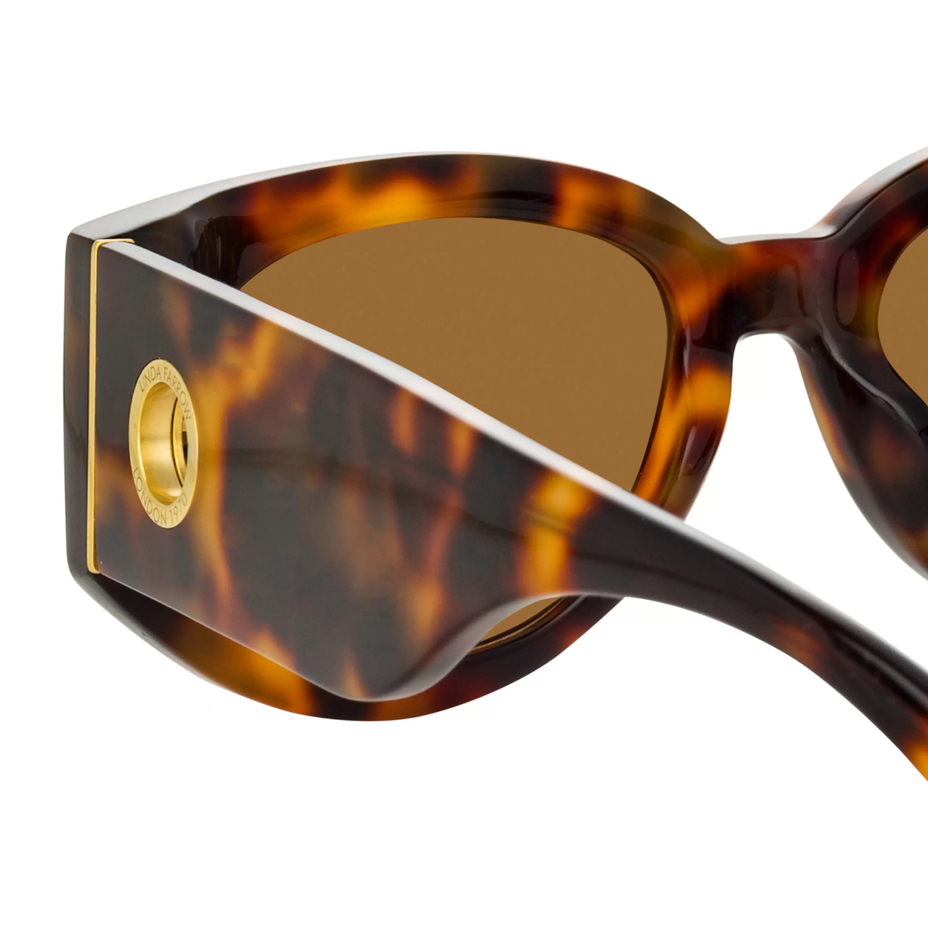 the_debbie__dframe_sunglasses_in_tortoiseshell_c_4.webp Women Linda Farrow The Debbie | D-Frame Sunglasses in Tortoiseshell (C2)