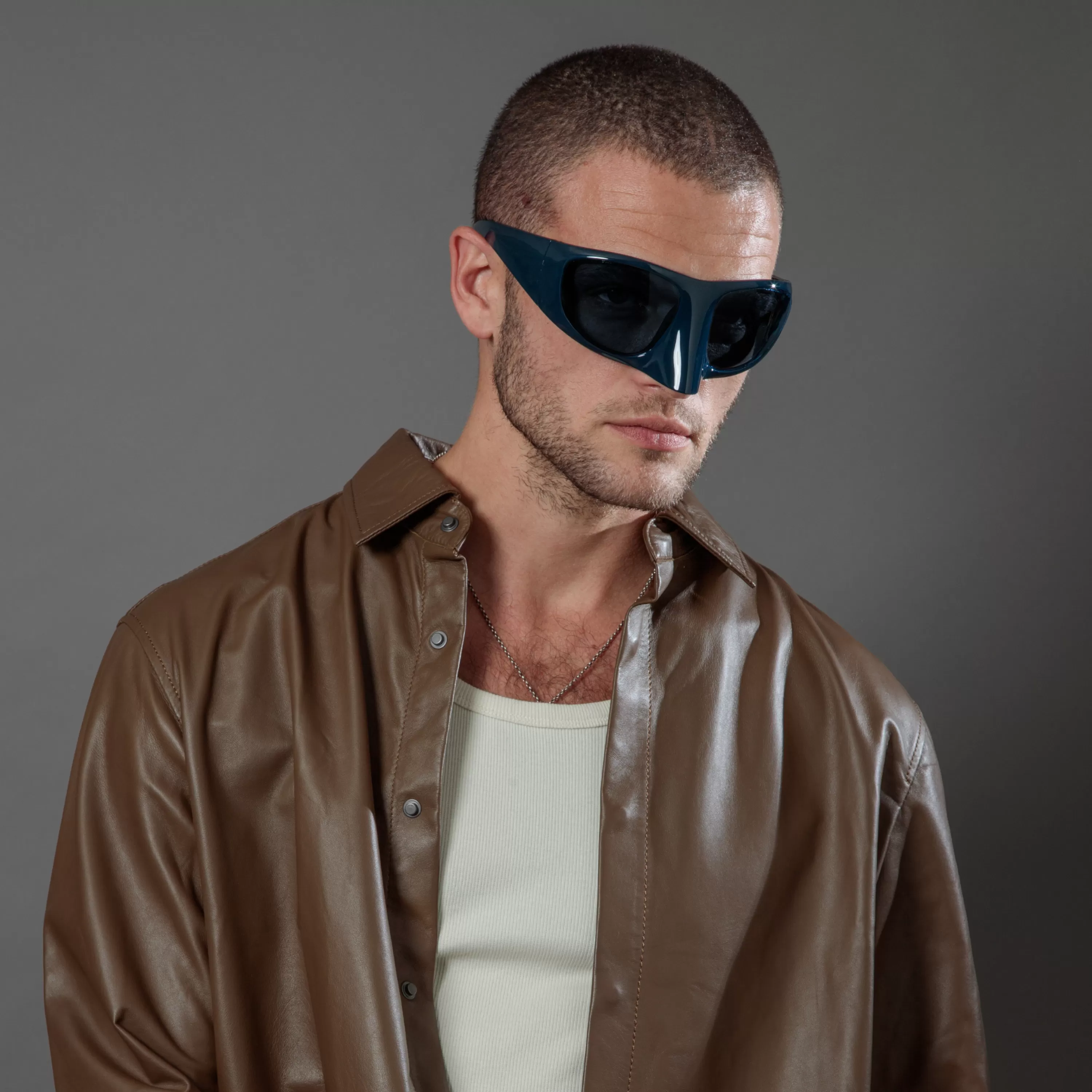 the_mask_sunglasses_in_blue_4.webp LINDA FARROW UK The Mask Sunglasses in Blue