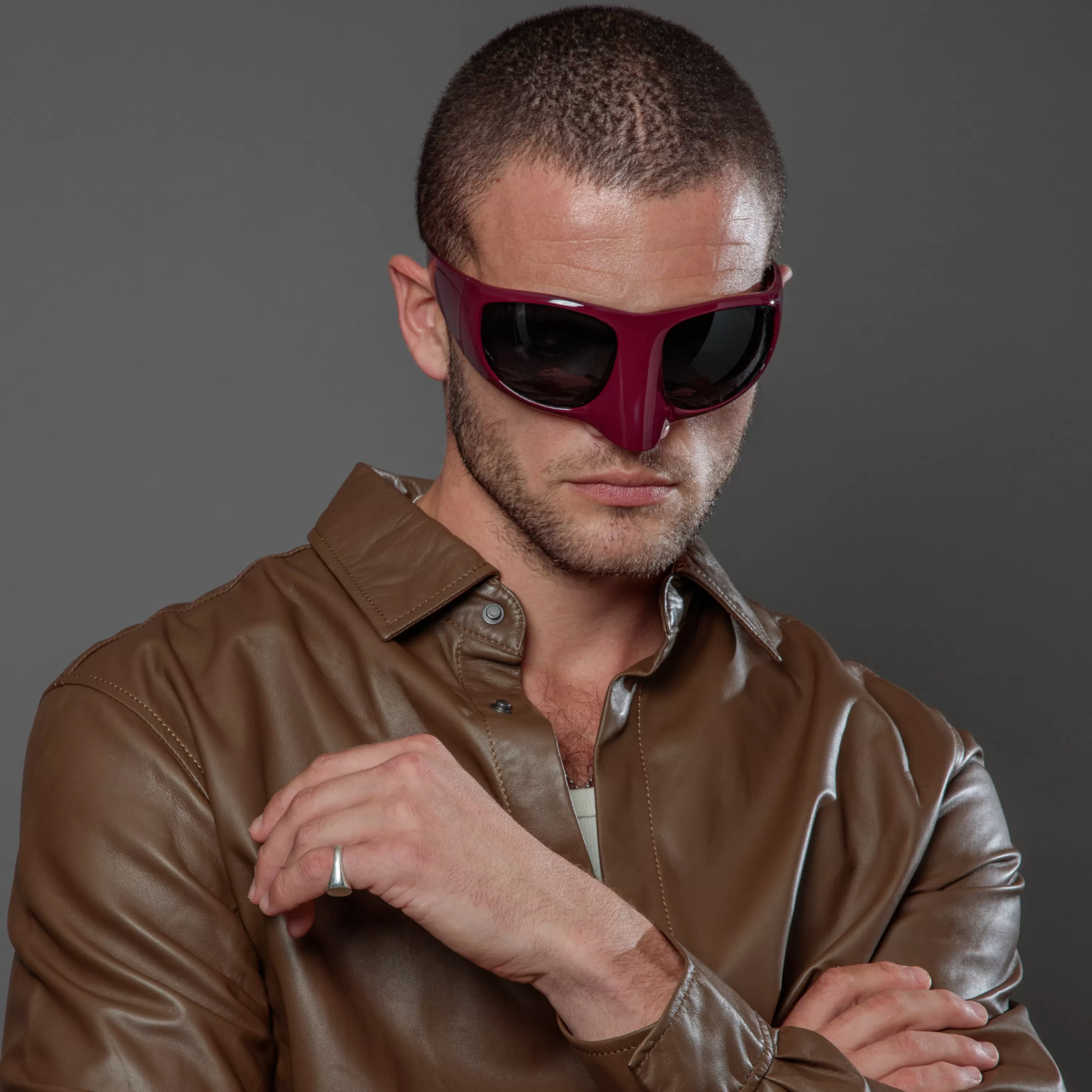 the_mask_sunglasses_in_burgundy_4.webp LINDA FARROW UK The Mask Sunglasses in Burgundy