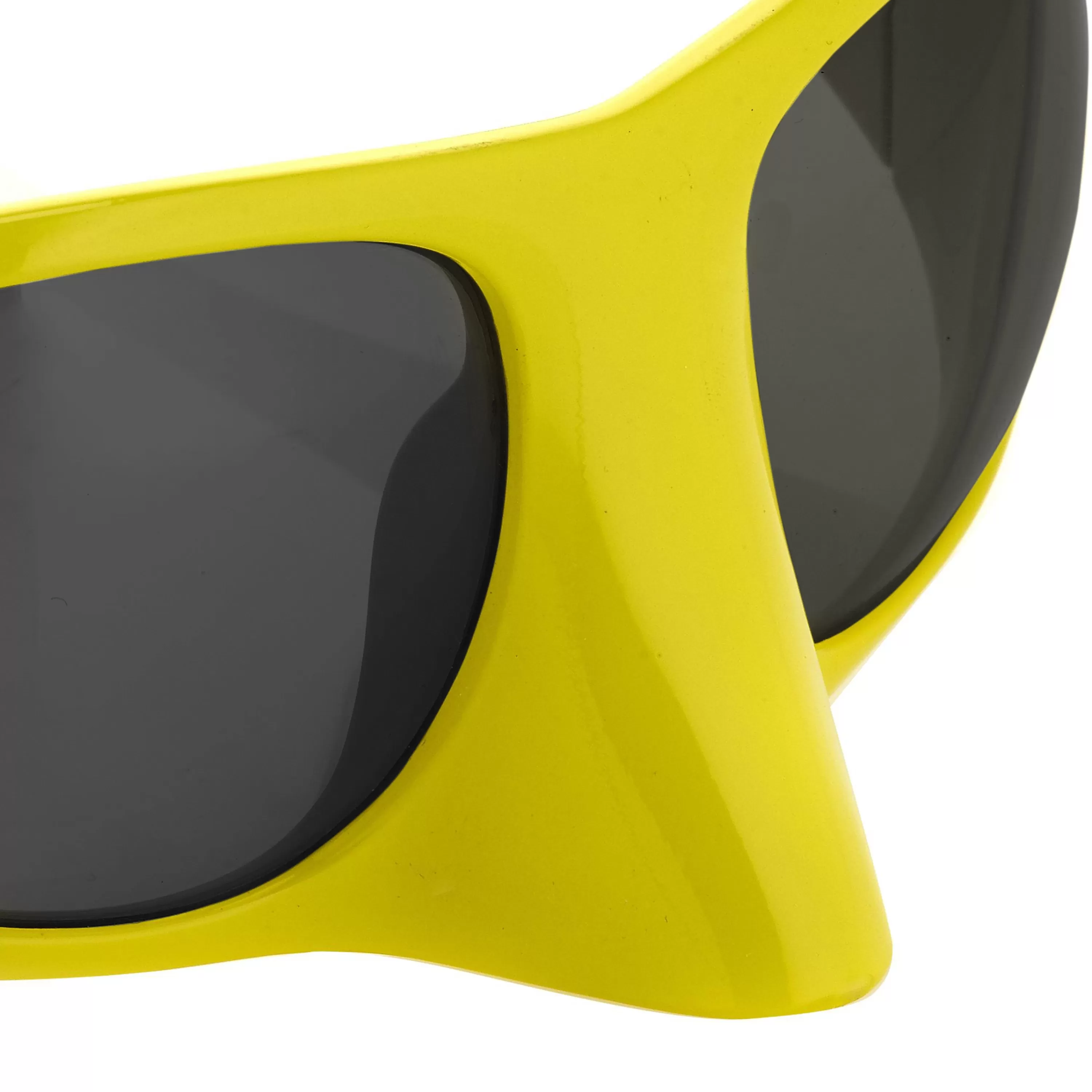 the_mask_sunglasses_in_yellow_2.webp LINDA FARROW UK The Mask Sunglasses in Yellow