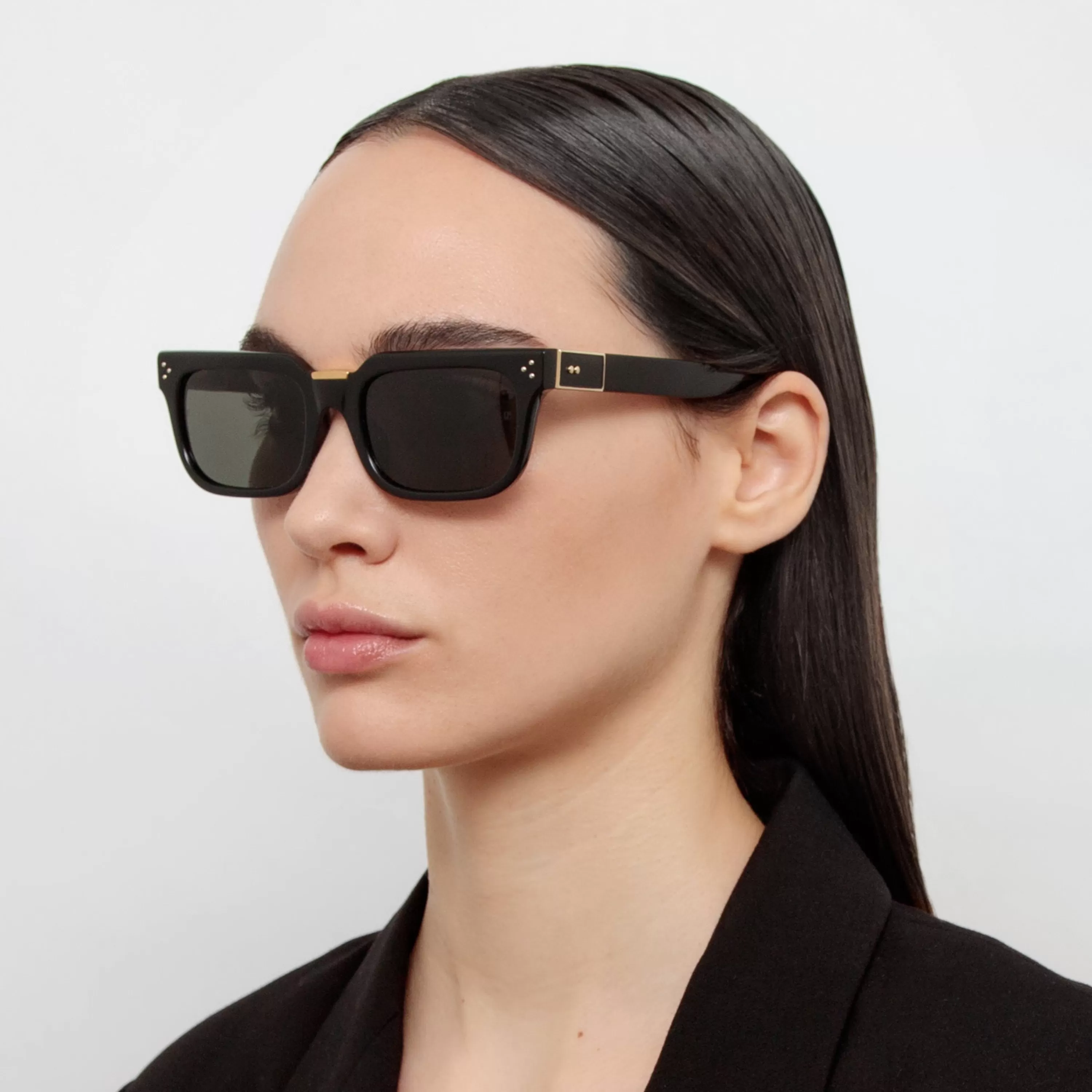 Women LINDA FARROW (U.K.) Yoan Angular Sunglasses in Black